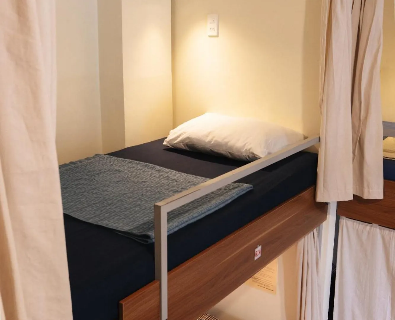 9 Hostel And Suites 호치민